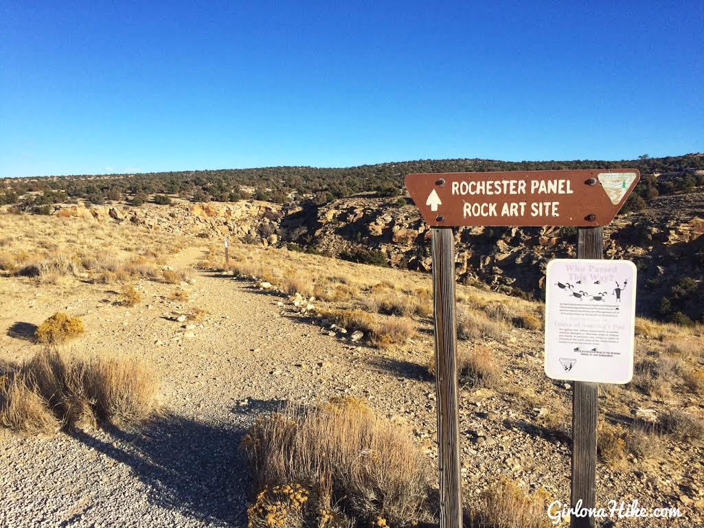 Hiking to the Rochester Panel & Molen Reef Petroglyphs