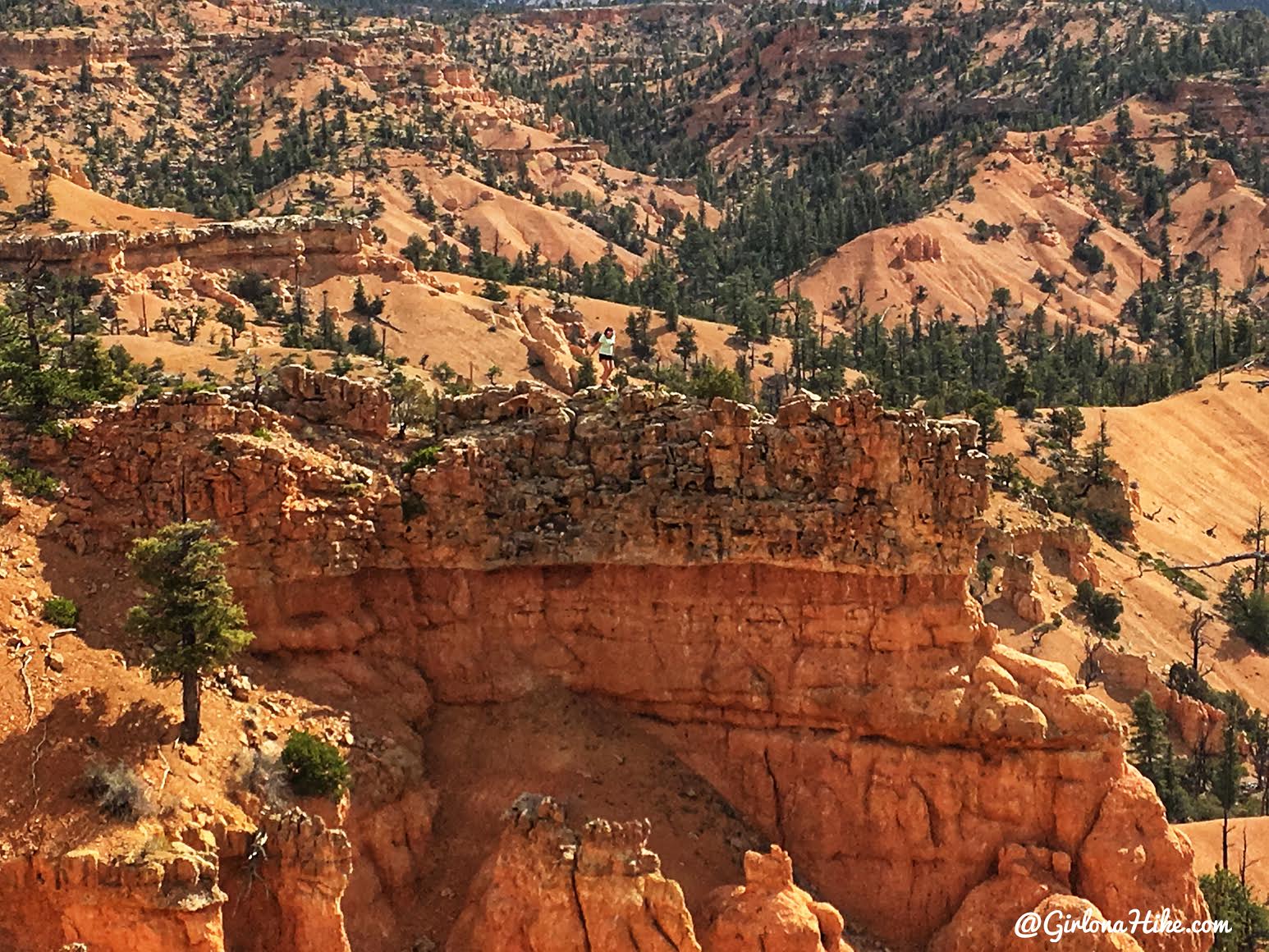 Hiking the Butch Cassidy Trail, Red Canyon near Bryce Canyon National Park